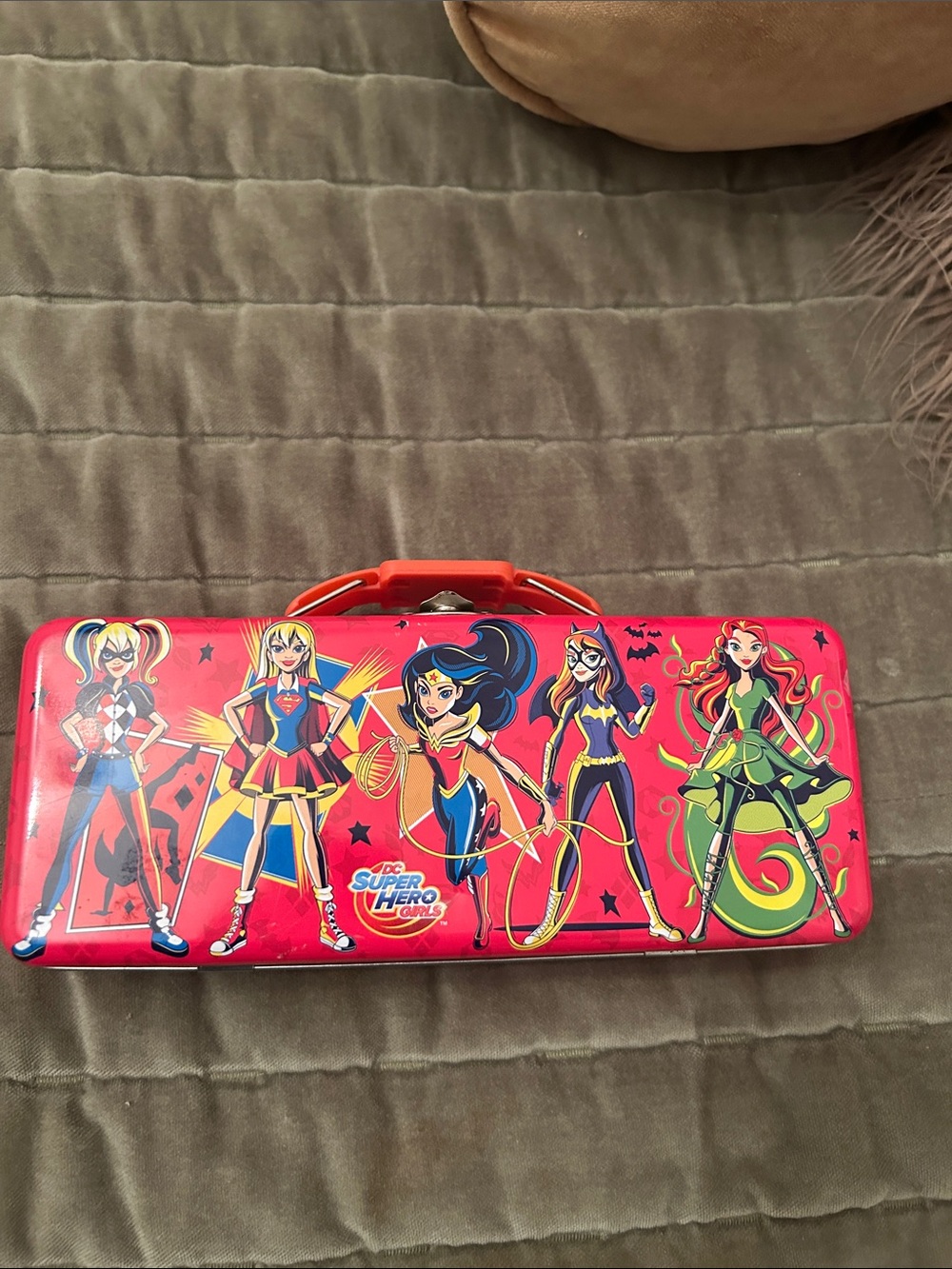 DC Comics Super Hero Girls Red Metal Carry Case with Character Art